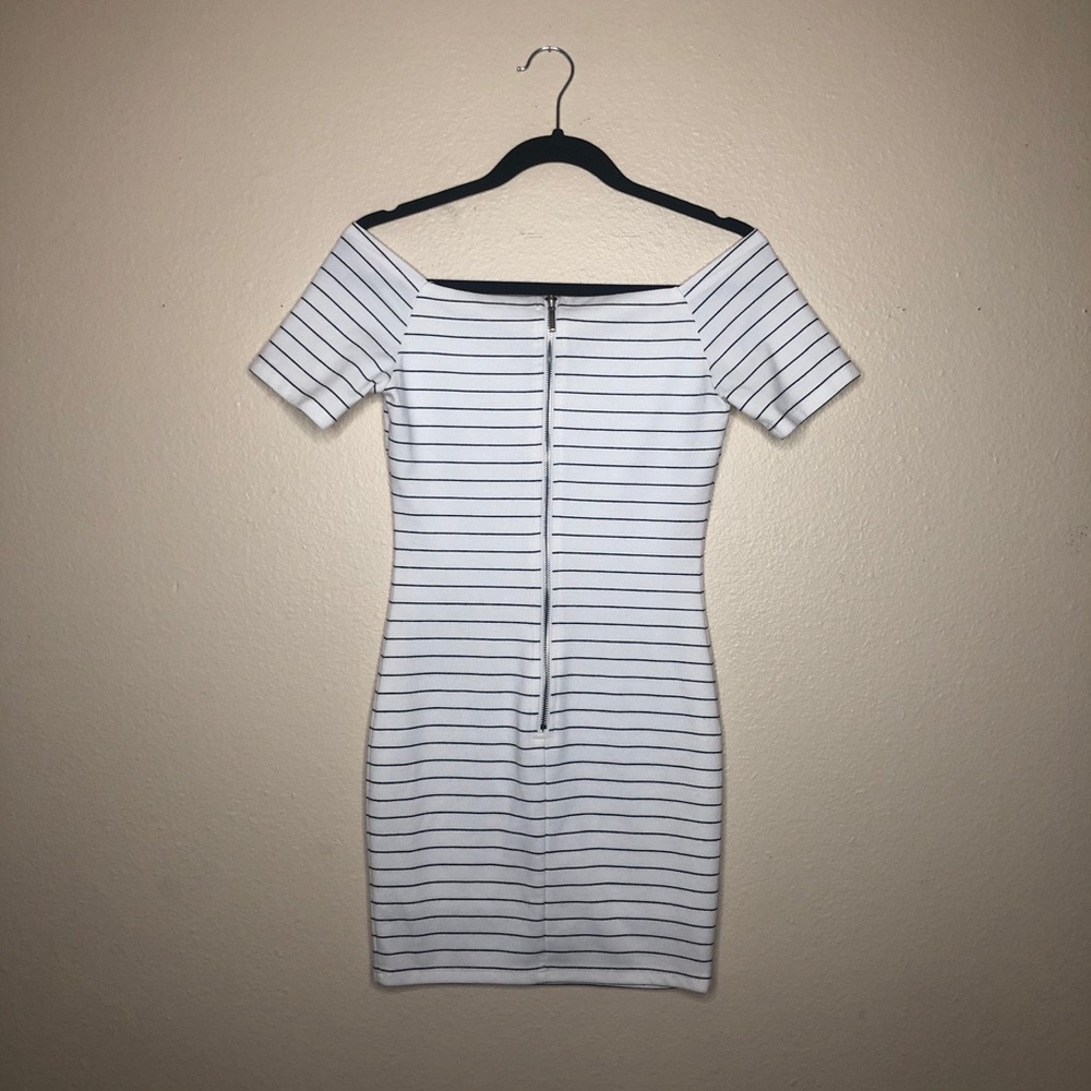 Lucy Paris White And Black Stripped Fitted Dress - Picture 5 of 11